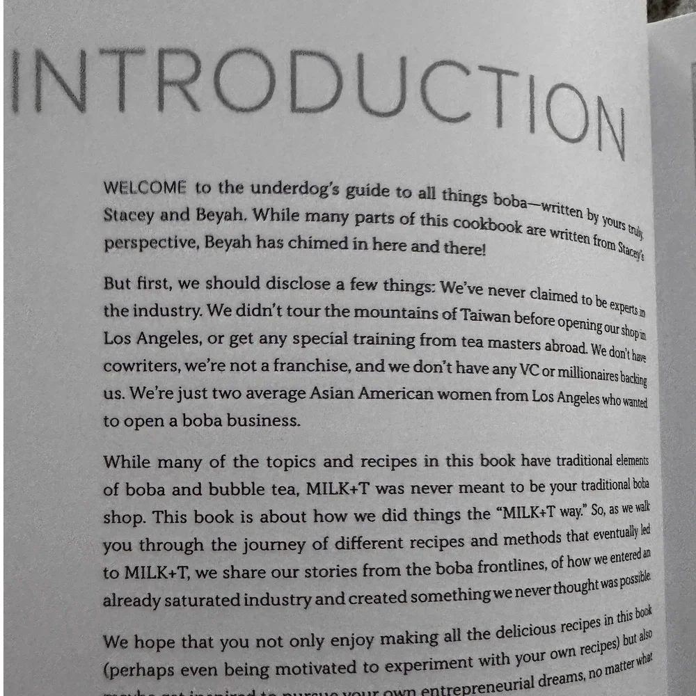 New Hardcover BOBA Cookbook Classic Fun Refreshing Bubble Teas At Home Recipes‎